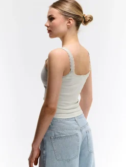 GATE Bokserka z żebrowanej dzianiny z koronką| Koszulki I Topy·Podkoszulki ☀️