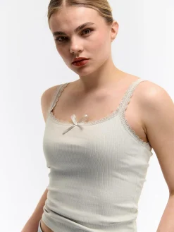 GATE Bokserka z żebrowanej dzianiny z koronką| Koszulki I Topy·Podkoszulki ☀️