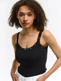 GATE Bokserka z żebrowanej dzianiny z koronką| Koszulki I Topy·Podkoszulki ☀️