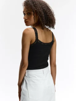 GATE Bokserka z żebrowanej dzianiny z koronką| Koszulki I Topy·Podkoszulki ☀️