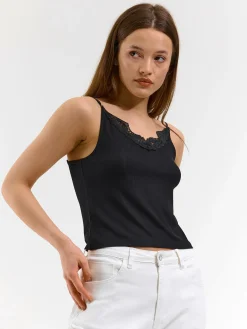 GATE Bokserka z żebrowanej dzianiny z koronką| Koszulki I Topy·Podkoszulki ☀️