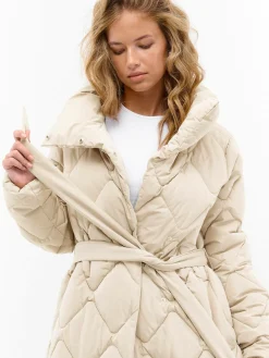 GATE Długa kurtka zimowa z paskiem| Kurtki I Płaszcze·Kurtki Zimowe|Kurtki I Płaszcze·Pikowana Kurtka