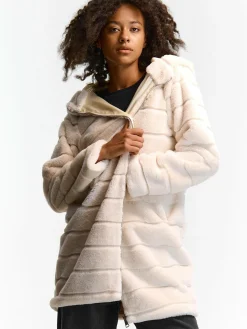 GATE Długi płaszcz wykonany z imitacji futra| Kurtki I Płaszcze·Płaszcze|Kurtki I Płaszcze·Pikowana Kurtka