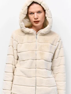 GATE Długi płaszcz wykonany z imitacji futra| Kurtki I Płaszcze·Płaszcze|Kurtki I Płaszcze·Pikowana Kurtka