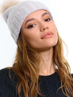 GATE Dzianinowa czapka z pomponem i kryształkami| Akcesoria·Czapki|Kategorie·Czapki ☀️