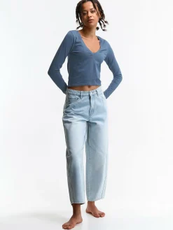 GATE Elastyczna koszulka z dekoltem w kształcie litery V| Koszulki I Topy·Koszulki|Koszulki I Topy·Crop Top ☀️