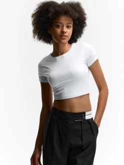 GATE Gładka koszulka o krótkim kroju| Koszulki I Topy·Koszulki|Koszulki I Topy·Crop Top ☀️