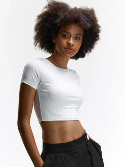 GATE Gładka koszulka o krótkim kroju| Koszulki I Topy·Koszulki|Koszulki I Topy·Crop Top ☀️