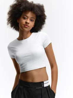 GATE Gładka koszulka o krótkim kroju| Koszulki I Topy·Koszulki|Koszulki I Topy·Crop Top ☀️