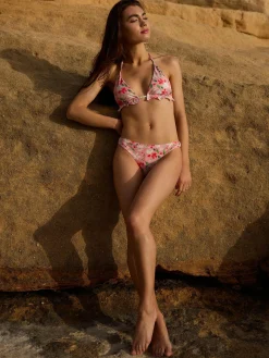 GATE Góra od bikini z falbankami| Kategorie·Stroje Kąpielowe ☀️