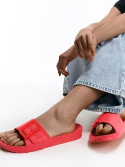 GATE Gumowe klapki z klamrą| Buty