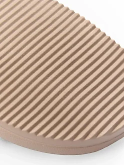 GATE Gumowe klapki z podwójną klamrą| Buty