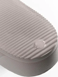 GATE Gumowe klapki z podwójną klamrą| Buty