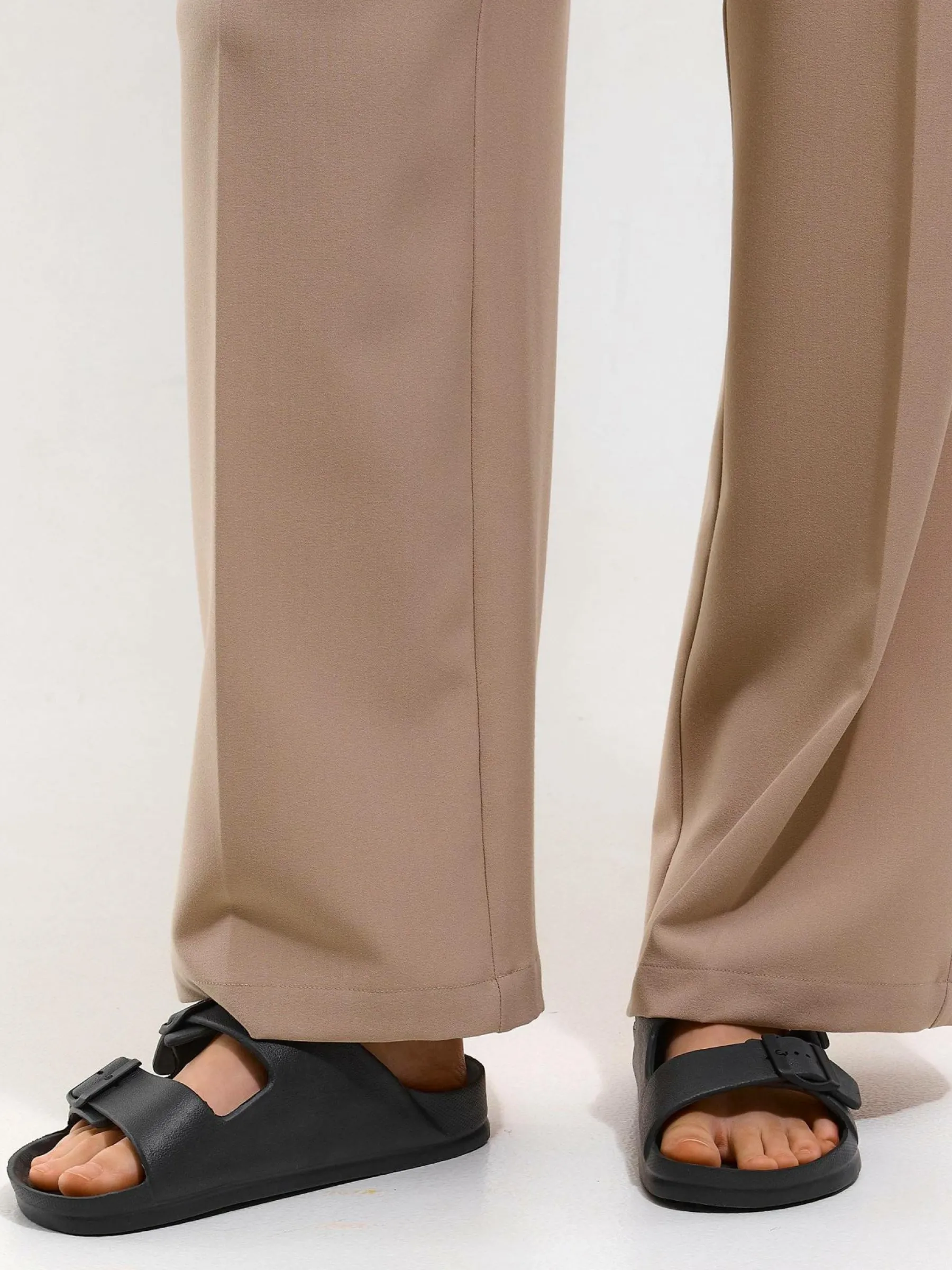 GATE Gumowe klapki z podwójną klamrą| Buty