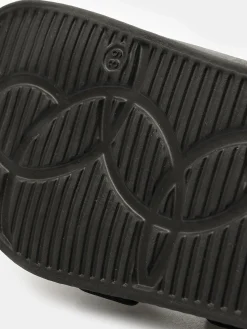 GATE Gumowe klapki z podwójną klamrą| Buty