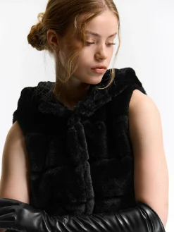 GATE Kamizelka z imitacji futerka z kapturem| Kurtki I Płaszcze·Kamizelki|Kurtki I Płaszcze·Pikowana Kurtka