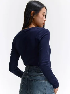 GATE Klasyczna koszulka z dekoltem w serek| Koszulki I Topy·Koszulki