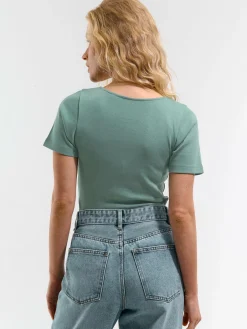 GATE Klasyczna koszulka z żebrowanej dzianiny| Koszulki I Topy·Koszulki