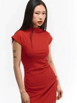 GATE Krótka dopasowana sukienka| Kategorie·Sukienki