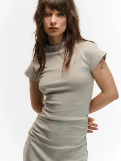 GATE Krótka dopasowana sukienka| Kategorie·Sukienki