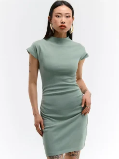 GATE Krótka dopasowana sukienka| Kategorie·Sukienki