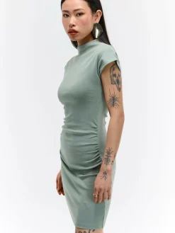 GATE Krótka dopasowana sukienka| Kategorie·Sukienki