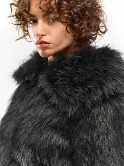 GATE Krótki płaszcz wykonany z imitacji futra| Kurtki I Płaszcze·Płaszcze