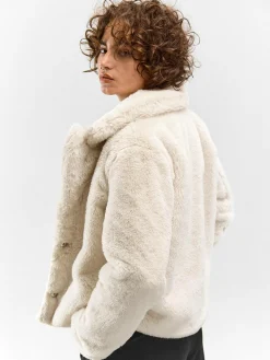 GATE Krótki płaszcz wykonany z imitacji futra| Kurtki I Płaszcze·Płaszcze