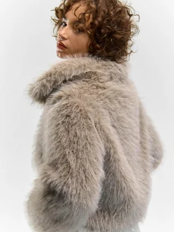 GATE Krótki płaszcz wykonany z imitacji futra| Kurtki I Płaszcze·Płaszcze