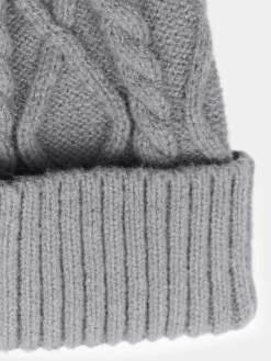 GATE Pleciona czapka z pomponem| Akcesoria·Czapki|Kategorie·Czapki ☀️