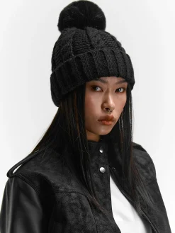 GATE Pleciona czapka z pomponem| Akcesoria·Czapki|Kategorie·Czapki ☀️