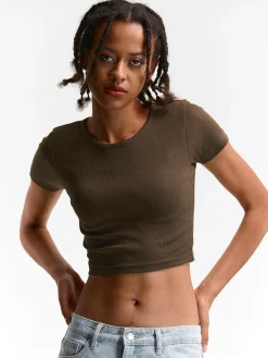 GATE Prążkowana, krótka koszulka| Koszulki I Topy·Koszulki|Koszulki I Topy·Crop Top ☀️