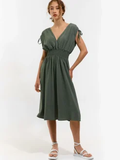 GATE Sukienka midi z dekoltem w kształcie litery V| Kategorie·Sukienki