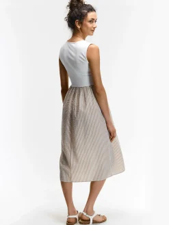 GATE Sukienka z pasiastą spódnicą| Kategorie·Sukienki