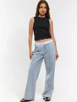 GATE Top bez rękawów z kontrastową lamówką| Koszulki I Topy·Podkoszulki ☀️