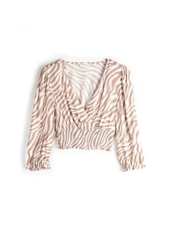 GATE Wiskozowa bluzka crop z nadrukiem| Koszulki I Topy·Topy|Koszulki I Topy·Crop Top ☀️