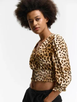 GATE Wiskozowa bluzka crop z nadrukiem| Koszulki I Topy·Topy|Koszulki I Topy·Crop Top ☀️